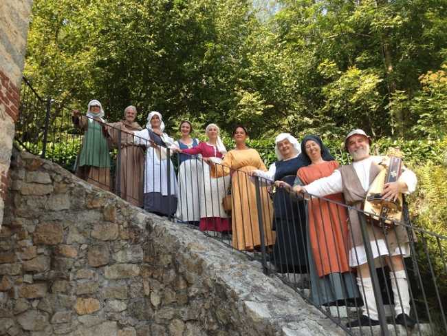 MUZZANO STORIE DI PIAZZA