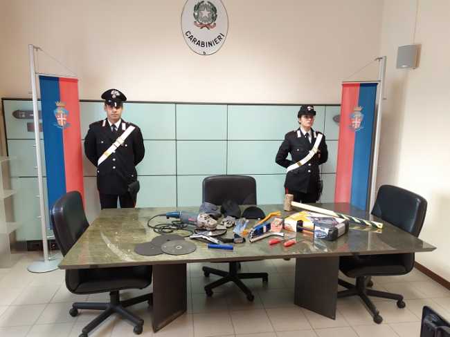 biella carabinieri furto
