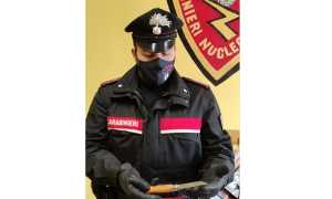 carabinieri coltello mascherina