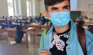 covid scuola ragazzo 