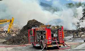 vigili del fuoco incendio rifiuti biella
