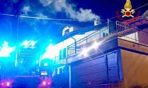 vigili del fuoco incendio tetto zumaglia