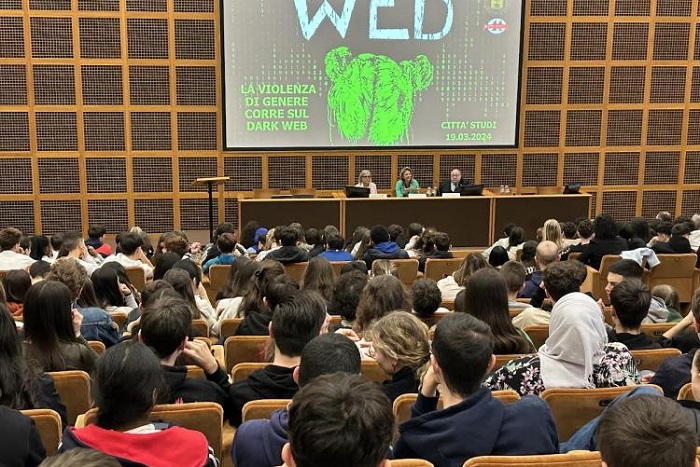 La violenza di genere corre in rete: un convegno a grande impatto
