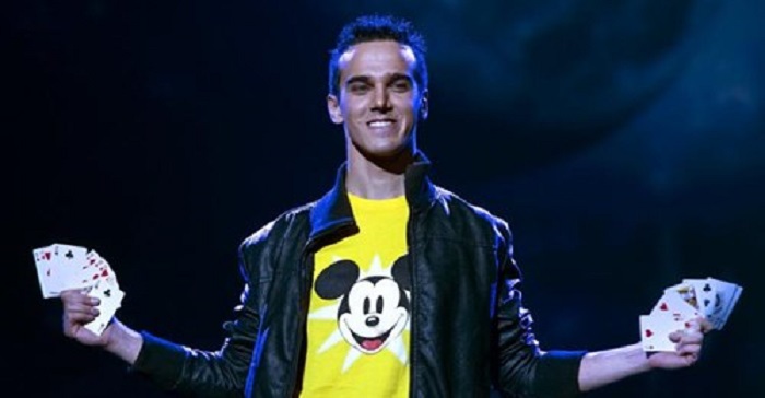 Stagione teatrale in streaming: Luca Bono Show