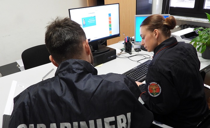Carabinieri forestali scoprono un traffico illecito di rifiuti