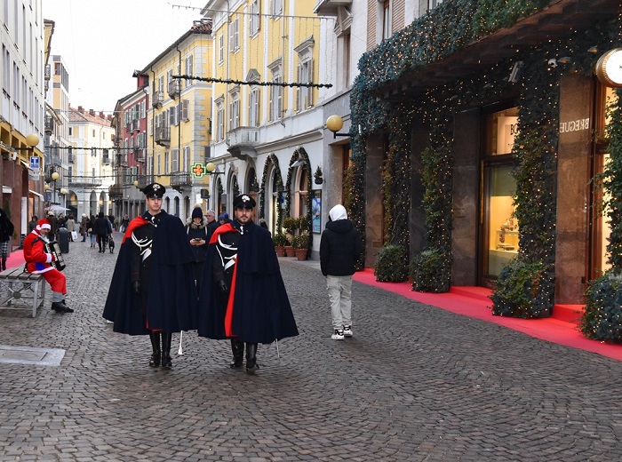 A Biella carabinieri in uniforme storica