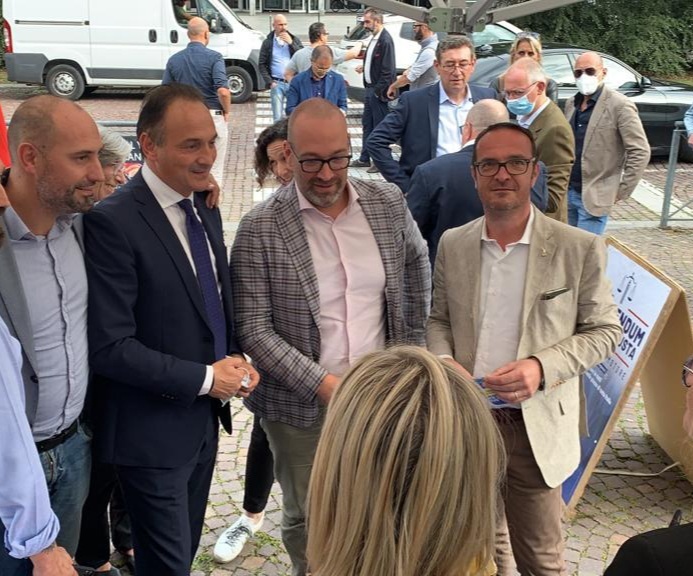 Il Presidente della Regione Piemonte Alberto Cirio firma a Biella i referendum sulla riforma della giustizia
