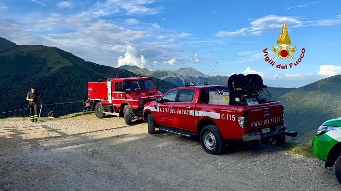 Incendio boschivo spento a Bocchetto Sessera