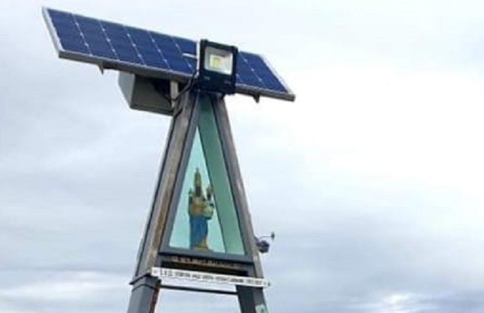Fa discutere il pannello solare sulla statua della Madonna d'Oropa