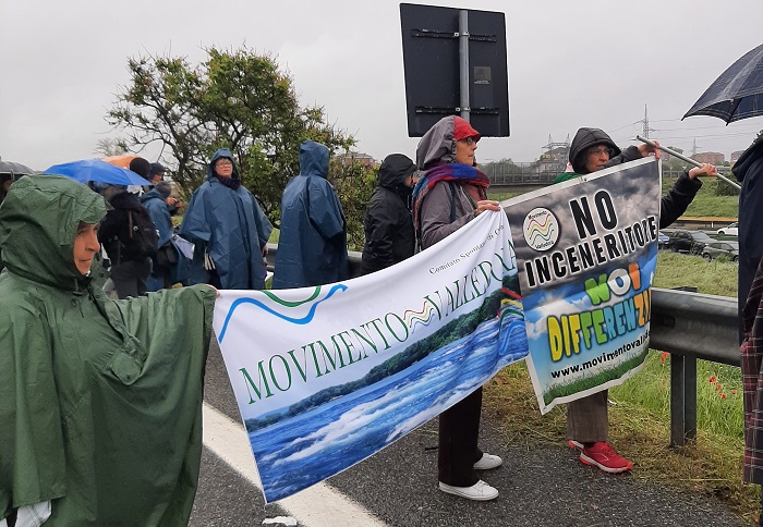 Movimento Valledora: sit-in davanti alla Provincia di Biella