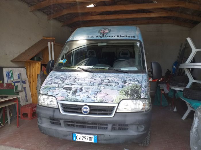 Il Comune di Vigliano vende il Nonnobus all'asta