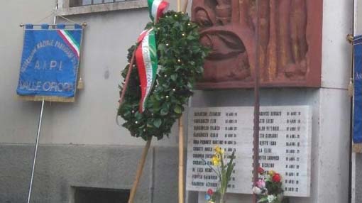 commemorazione piazza martiri