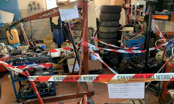 Officina abusiva scoperta nel Biellese