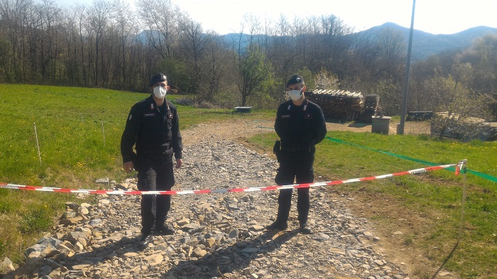 Tenta di rompere la testa a un carabiniere, un colpo di pistola ferma un maliano