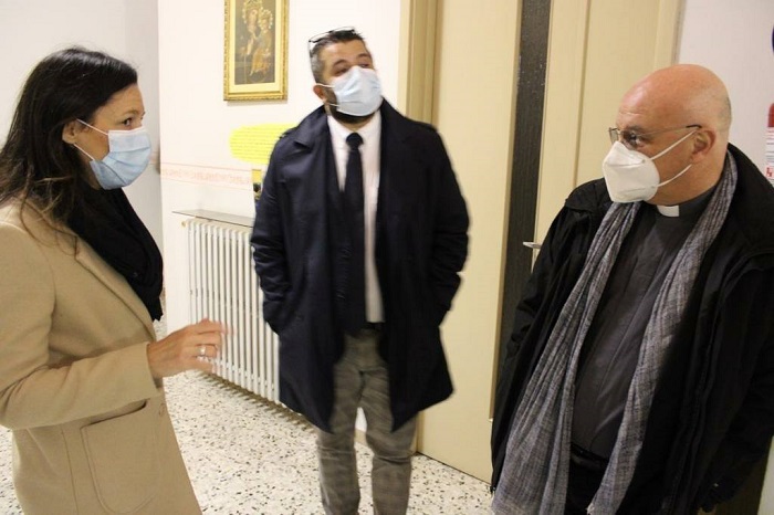 Si cercano immobili per ospitare anziani positivi al Covid