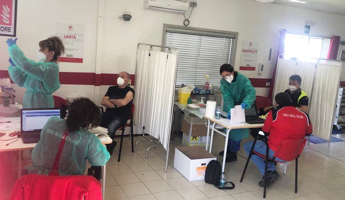 Sono 33.486 le persone che hanno ricevuto oggi il vaccino contro il Covid 