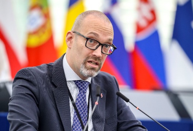 alessandro panza verticale